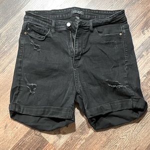 Black Judy blue jean shorts